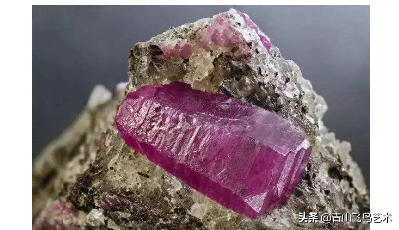 真正的十大珍贵奇石,普通石头原石欣赏