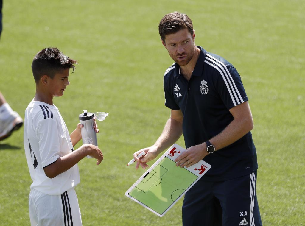 西班牙足球联赛看球顺序,西班牙球迷怎么看1比2输日本