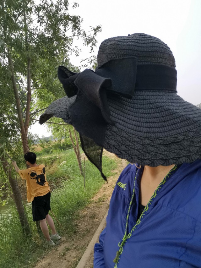 接婆婆妈和公公爸一起过端午节,端午节带女儿回家陪婆婆他们过节