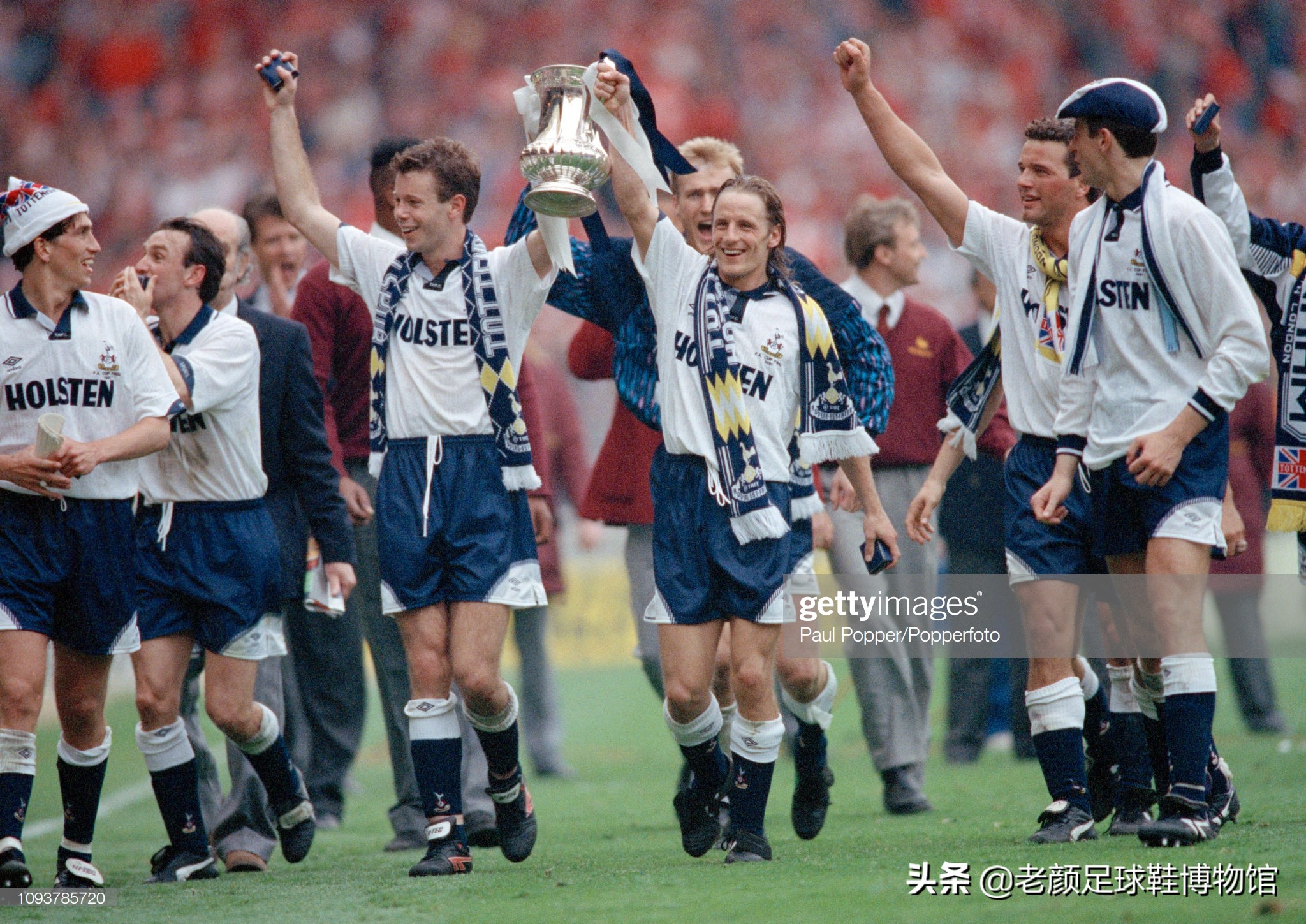 破产酒鬼的球鞋拍卖值6万,加图索的恩人名字成为香港路名