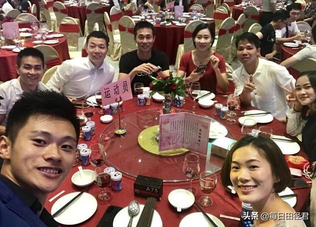 谢震业受伤针灸,谢震业及其女友