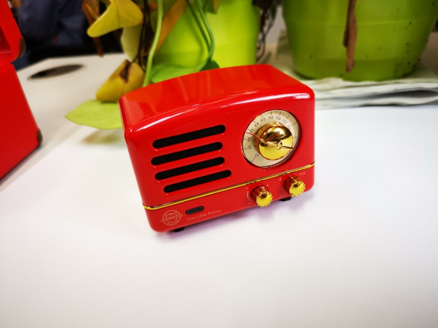 猫王收音机评测视频,猫王迷你收音机拆解