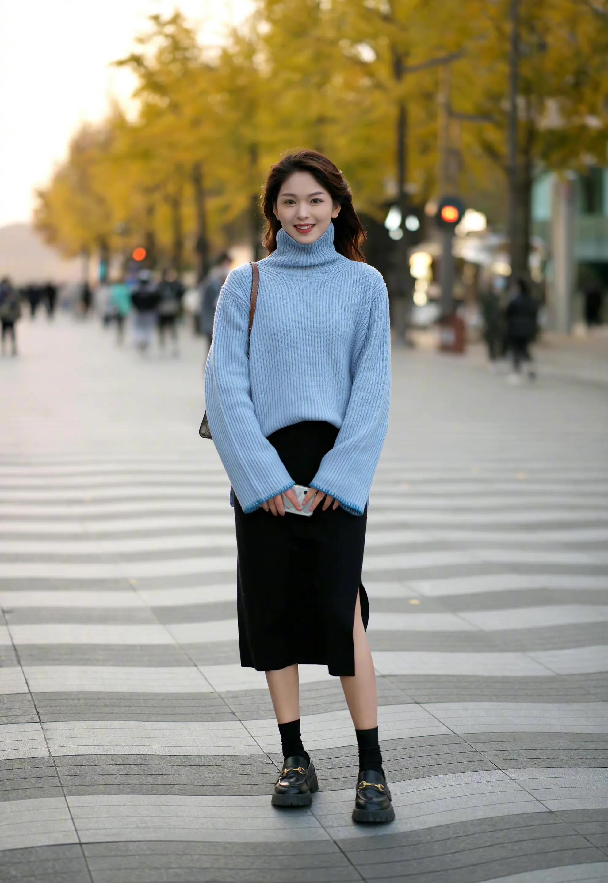 最近流行的街头大牌包包街拍,看包包推荐品牌