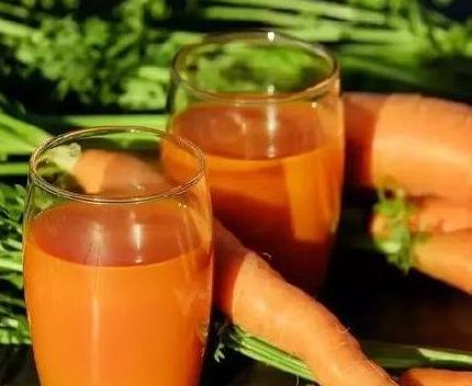 皮肤有的地方暗黄,怎么解决皮肤暗黄