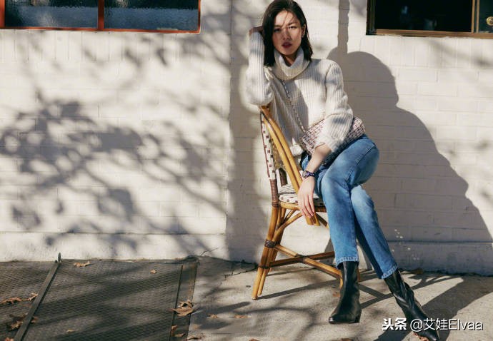 刘雯香奈儿走秀多还是奚梦瑶多,刘雯气质出众很有国际范的小姐姐