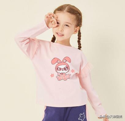 气质佳懂穿搭“真快乐”雀氏童装让你家神兽成为靓仔