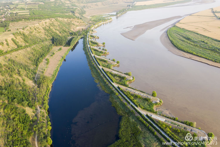 豫西老家放飞机，空中看黄河美景