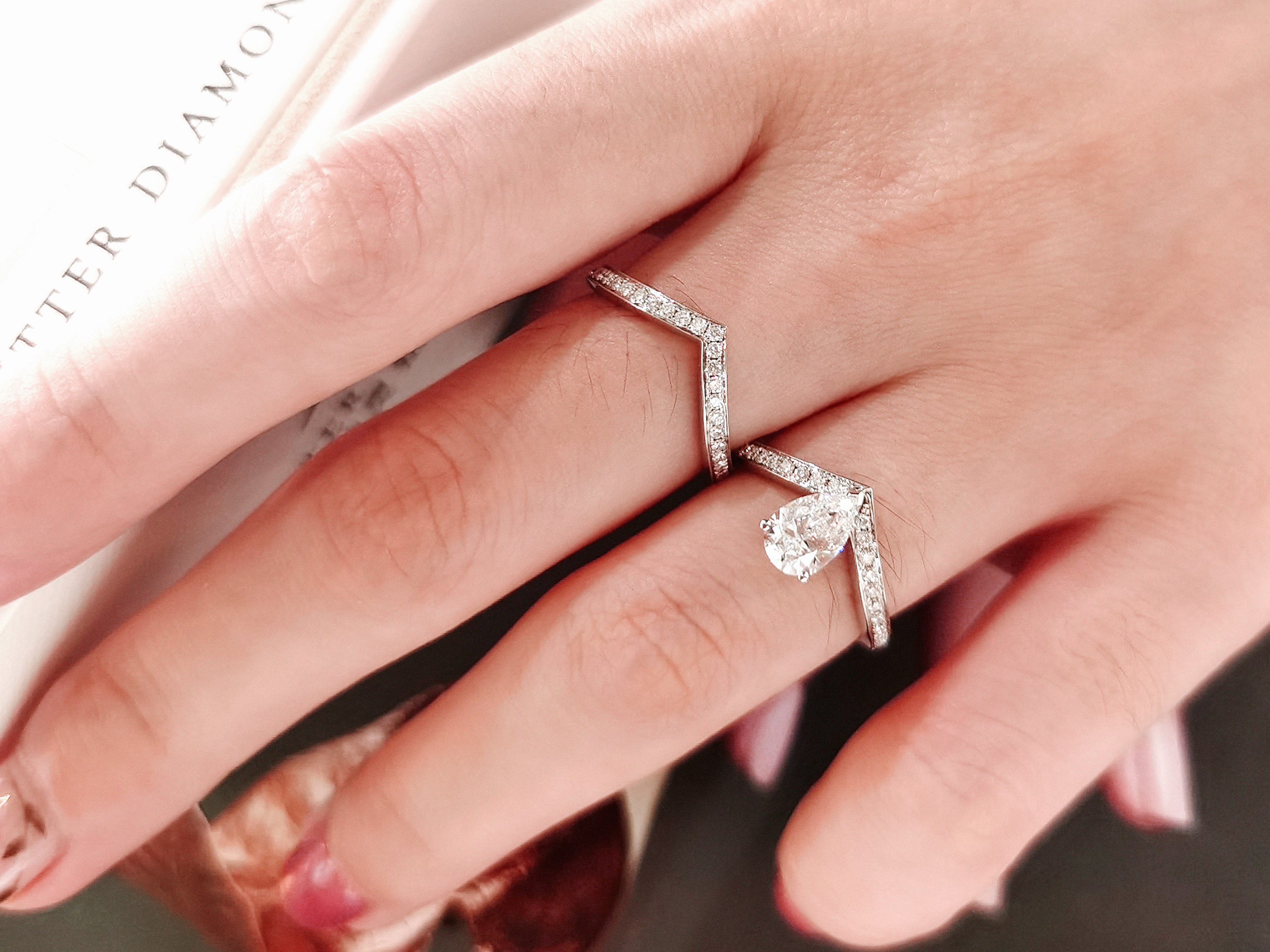 歌灵钻石钻戒定制有哪些特点