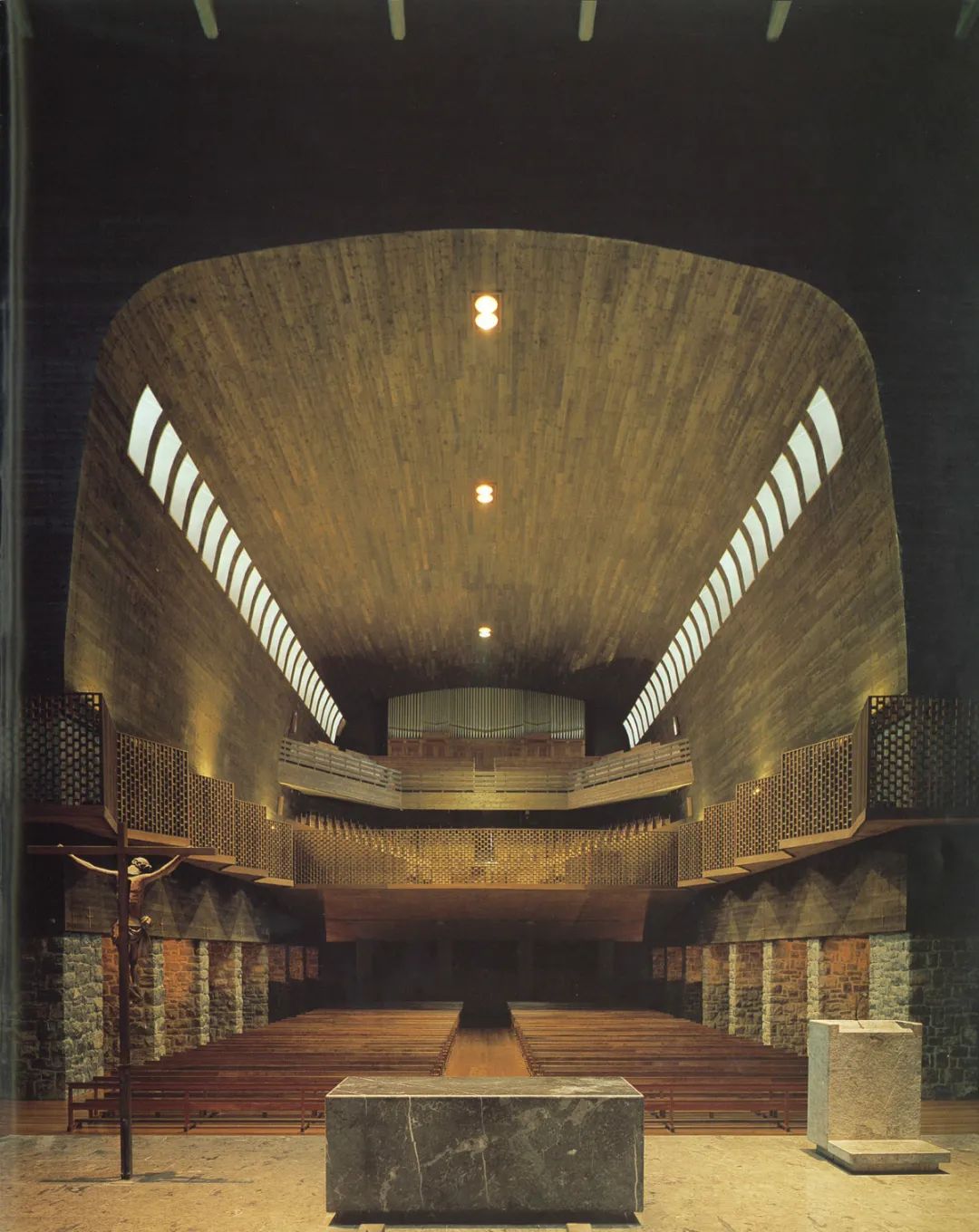 Church丨粗野的力量与信仰