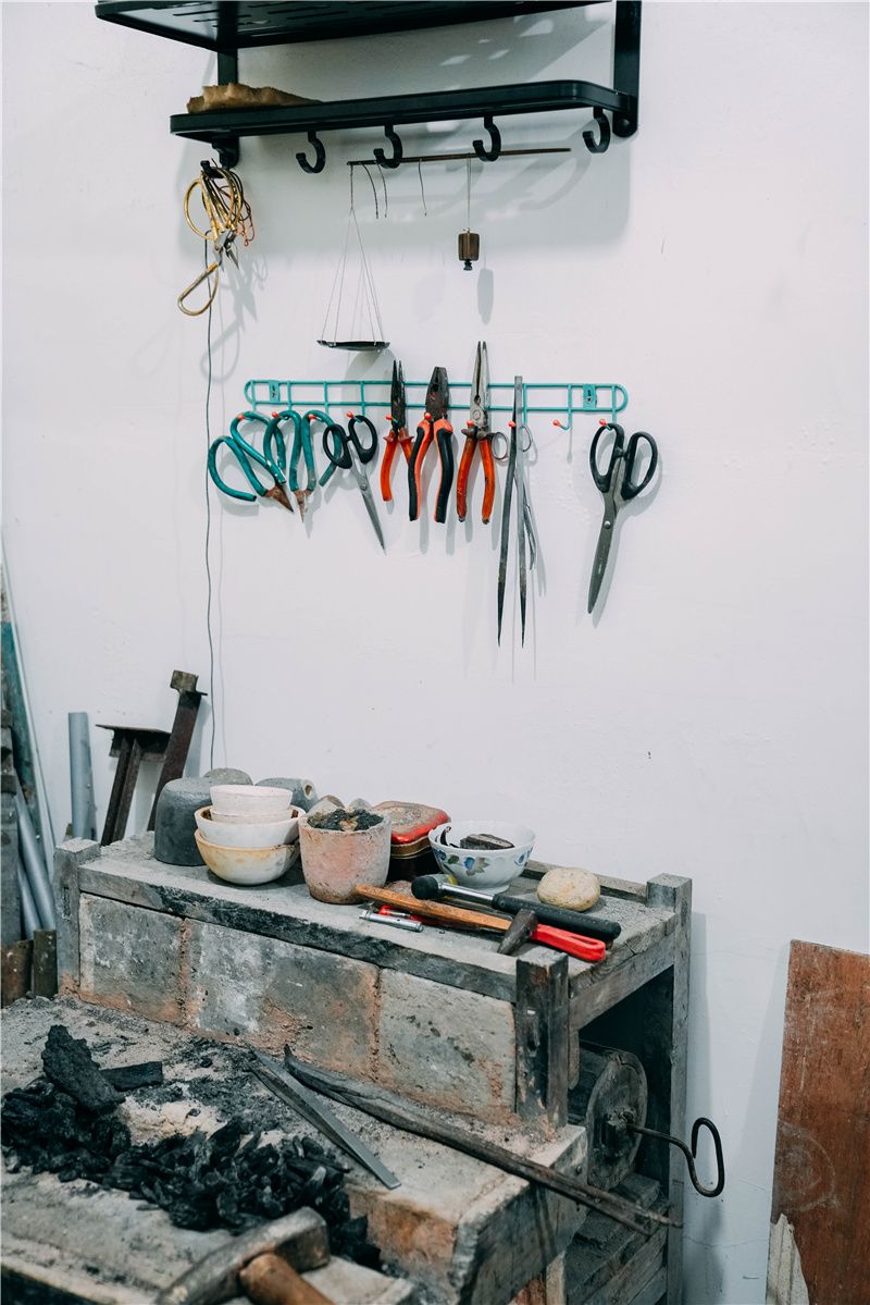 贵州旅游被带去银饰非遗传承馆,贵州千户苗寨银饰一条街