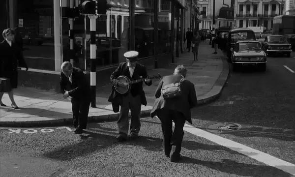 在这部片中，波兰斯基拍出了也许是影史上最传神的女精神病患者