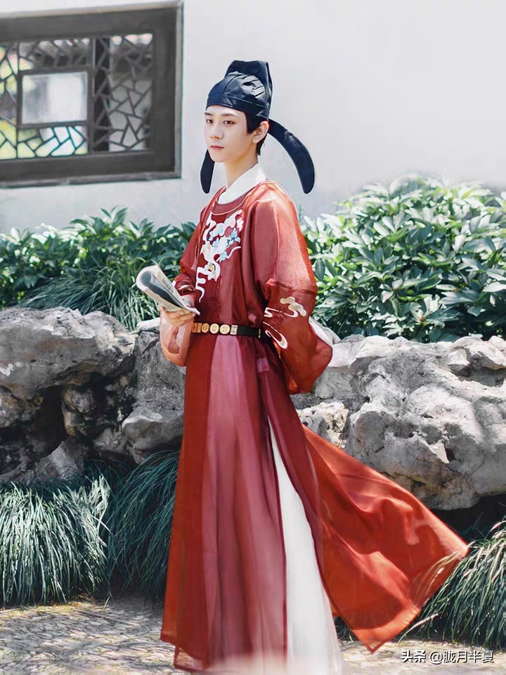 大唐不夜城汉尚华莲汉服体验馆,重回汉唐和汉尚华莲的汉服哪家好