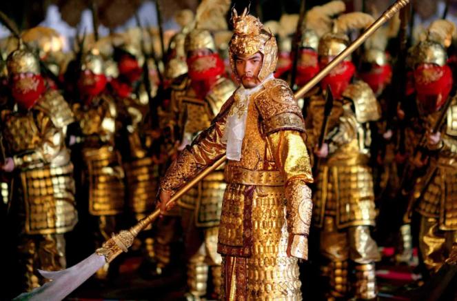 满城尽带黄金甲值得看吗,满城尽带黄金甲的深度解析