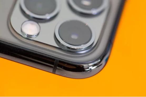 iphone11跌破三千,iphone11重摔不触摸