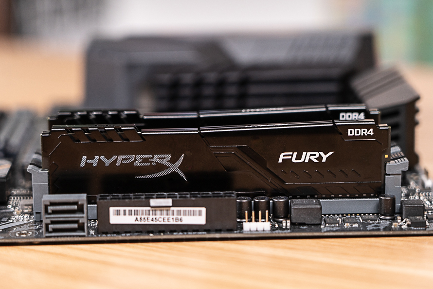 骇客神条ddr42400套条,骇客神条ddr44gb真假对比