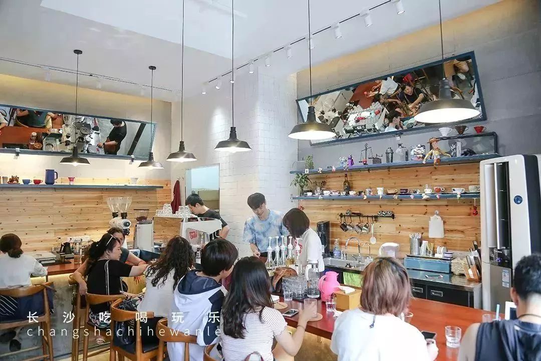 贺龙体育馆附近好吃的小吃,贺龙体育馆附近吃的美食推荐