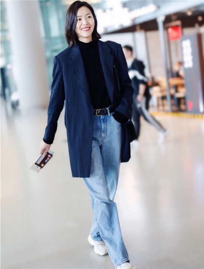 衣柜里必须要有直筒牛仔裤百搭,衣柜牛仔裤款式