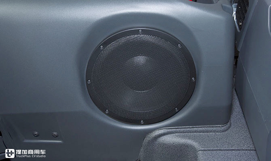 顶级越野房车8x8阿莫迪罗双层,移动的钢铁城堡