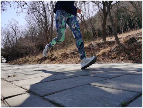 诺诗兰轻便跑步鞋,诺诗兰sky跑鞋评测