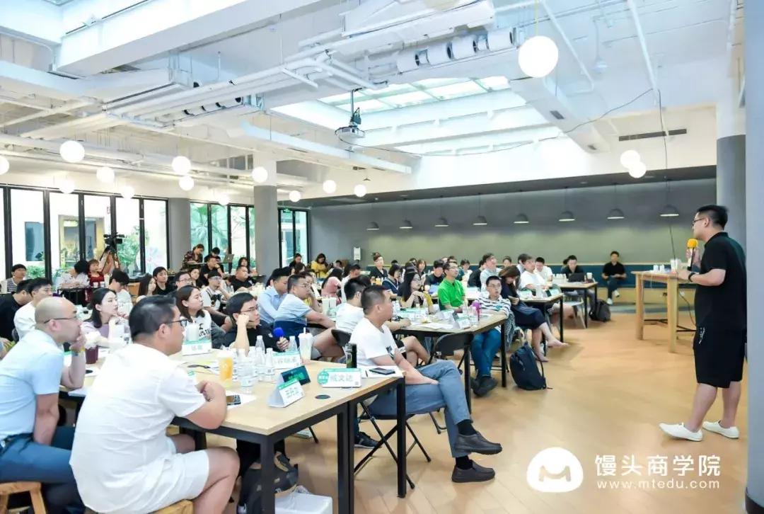 我们从20万字讲稿里，总结出抖音网红牛肉哥6个月带货1.3亿的秘密