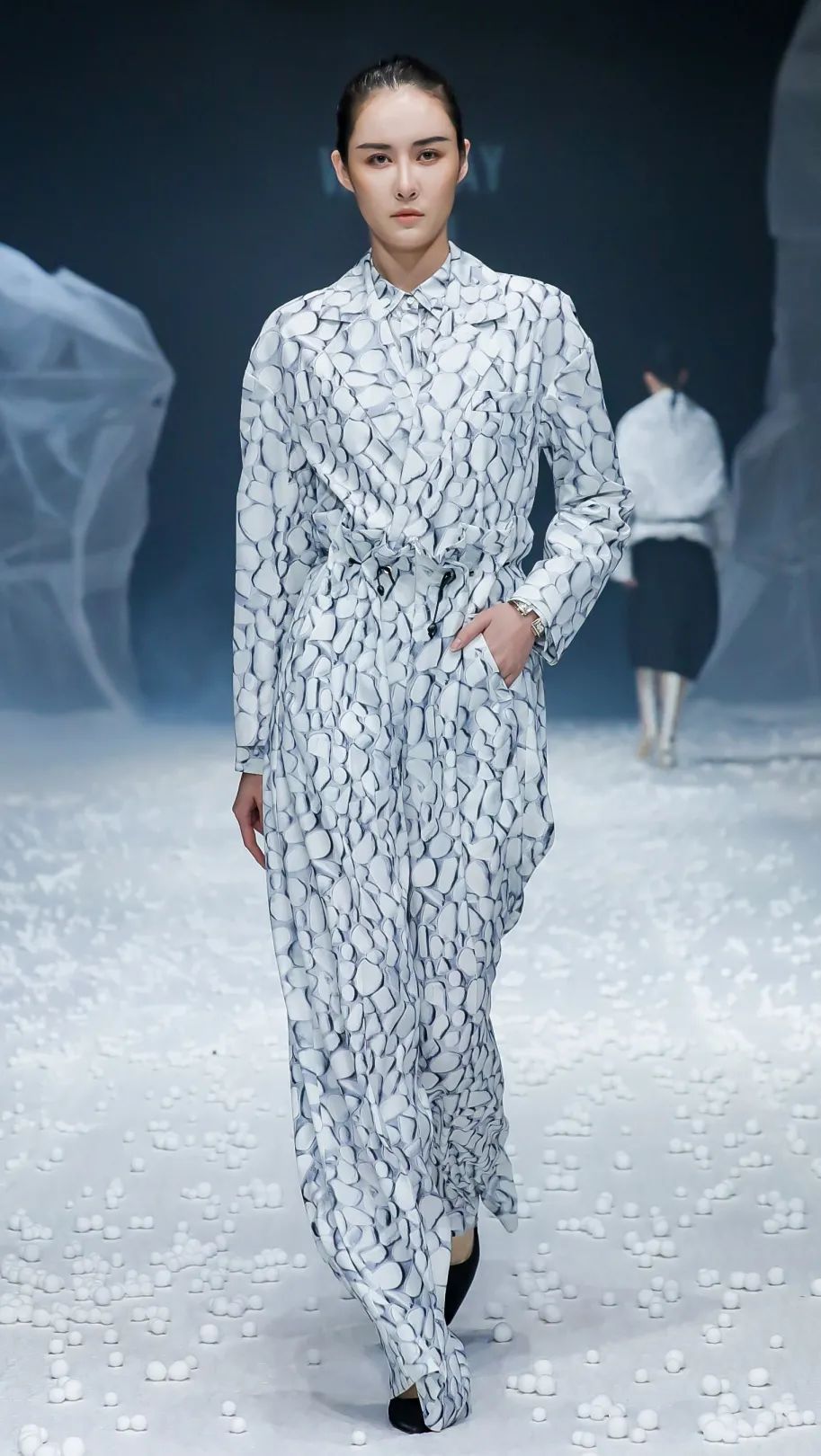 2021秋冬女装款式流行趋势,2018秋冬趋势报告巴黎时装周