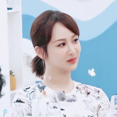 90后顶流小花杨紫,娱乐八卦小花杨紫