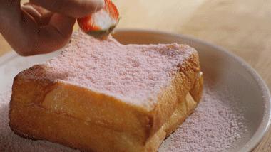 草莓漏奶华，一个没有感情的草莓吃货