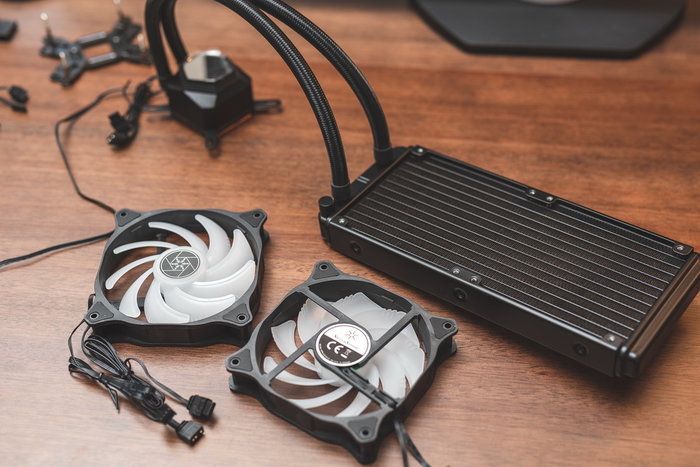 圣诞节前装一台白色的ITX性能钢炮游戏主机