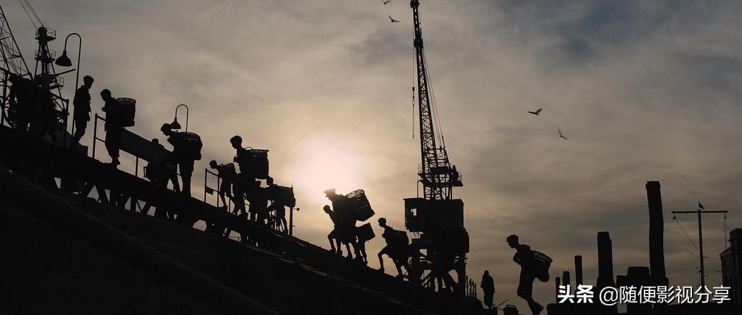 震撼人心的真实战争电影,感人热血革命电影