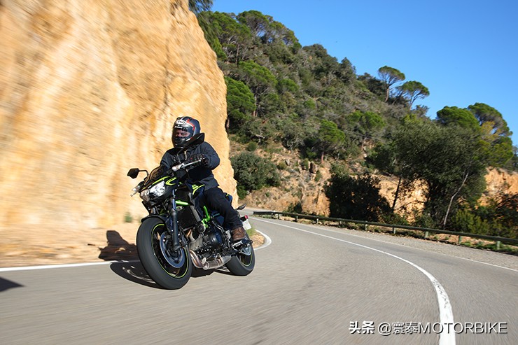 新2020款川崎z650什么时候上市,川崎ninja650和z650比较油箱大小