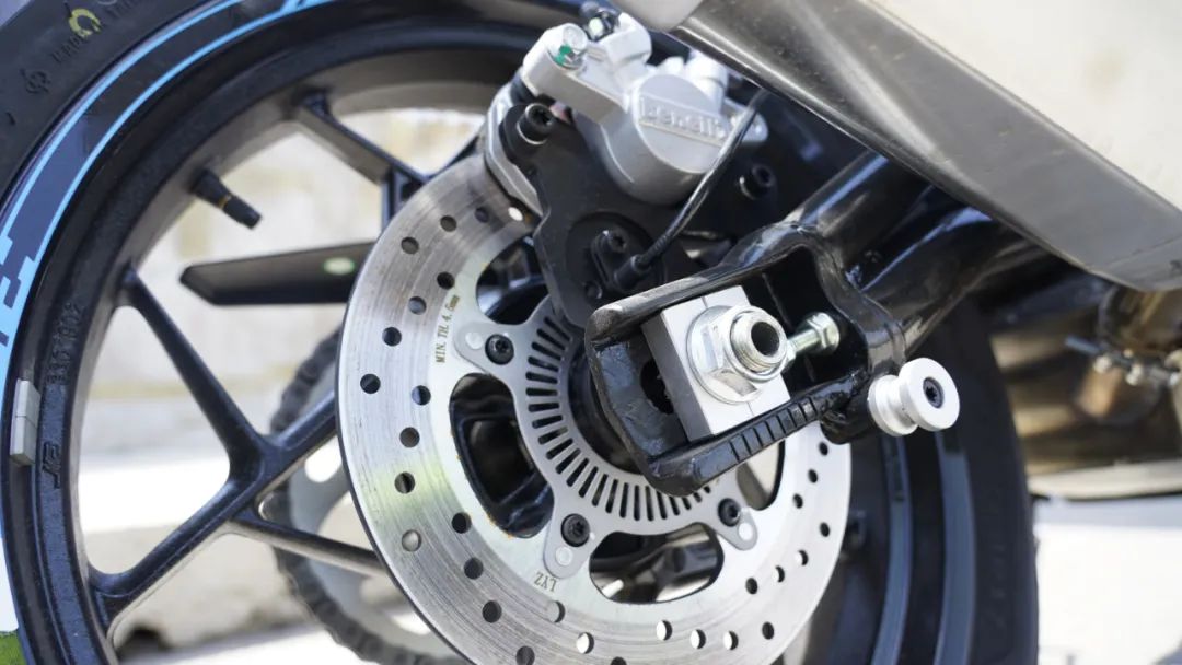 贝纳利tornado302跟飓风302r,新款贝纳利302r5秒破百