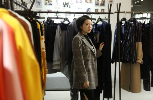 JG携手知名设计师徐一卫打造色彩专场