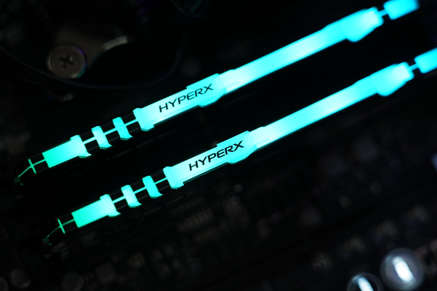 流光溢彩性能十足:HyperXDDR4RGB雷电流光系列骇客神条测评
