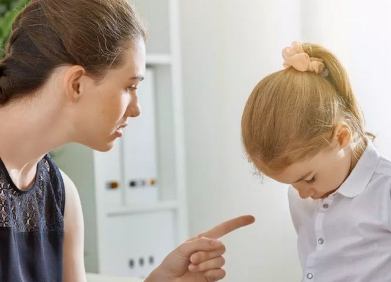 小孩做错事教育多久合适,孩子做错事教科书式处理方法