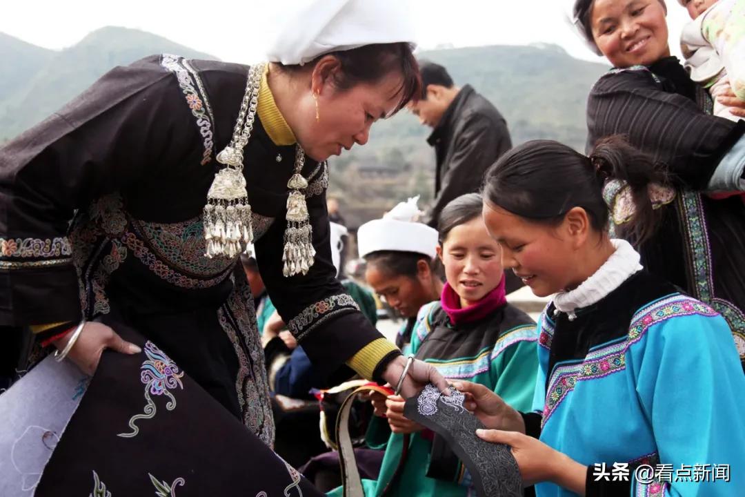 纯手工水族马尾绣,水族马尾绣传承千年的活化石