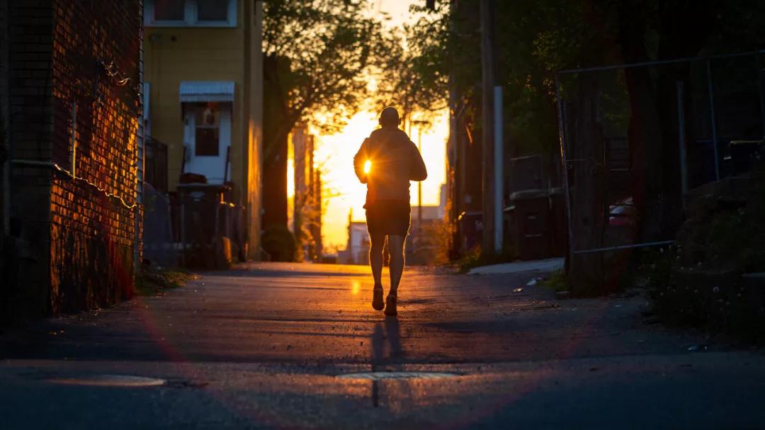 丹麦球员心脏骤停比赛,丹麦埃里克森心脏骤停全员祈祷