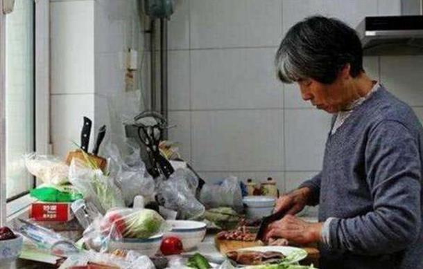 新型啃老与旧型啃老,新型啃老族比旧型啃老族更可怕