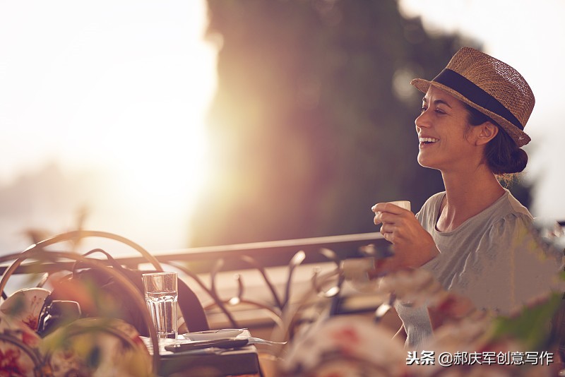 写情节即写人物，新世纪小说写法：艾丽丝·门罗《机缘》启示