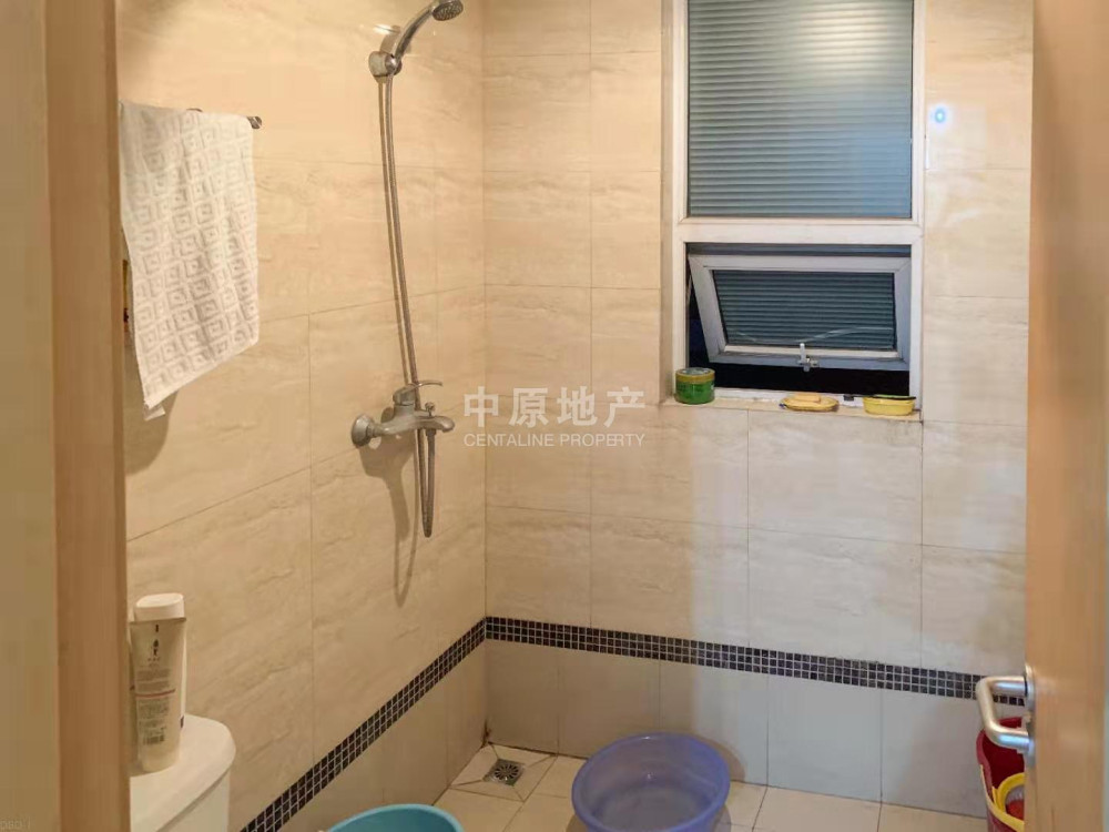 万科朗润园精装三房视野很好拎包入住带飘窗的户型