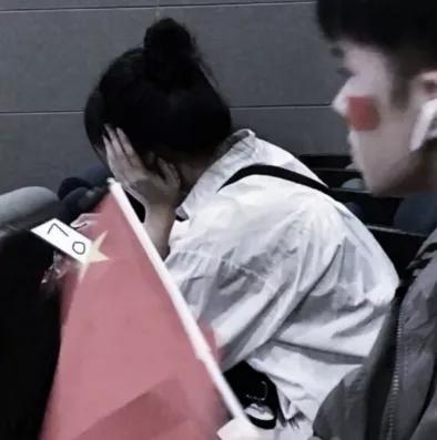 热恋期女生要不要主动,谈恋爱女生怎样做会被宠