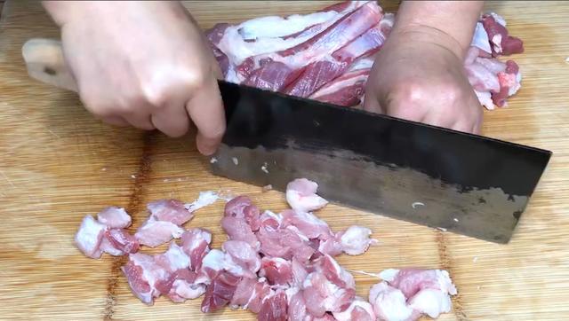 烧烤摊上的烤肉串为啥好吃?秘诀全在腌制上,配方做法详细告诉你