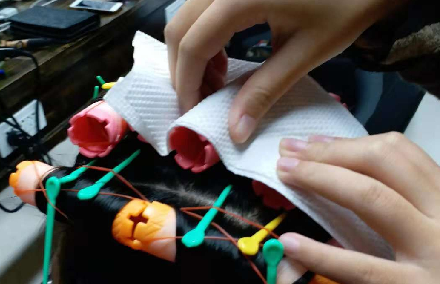 卷发烫发一般维持多久,烫发一个月后拉直可以吗