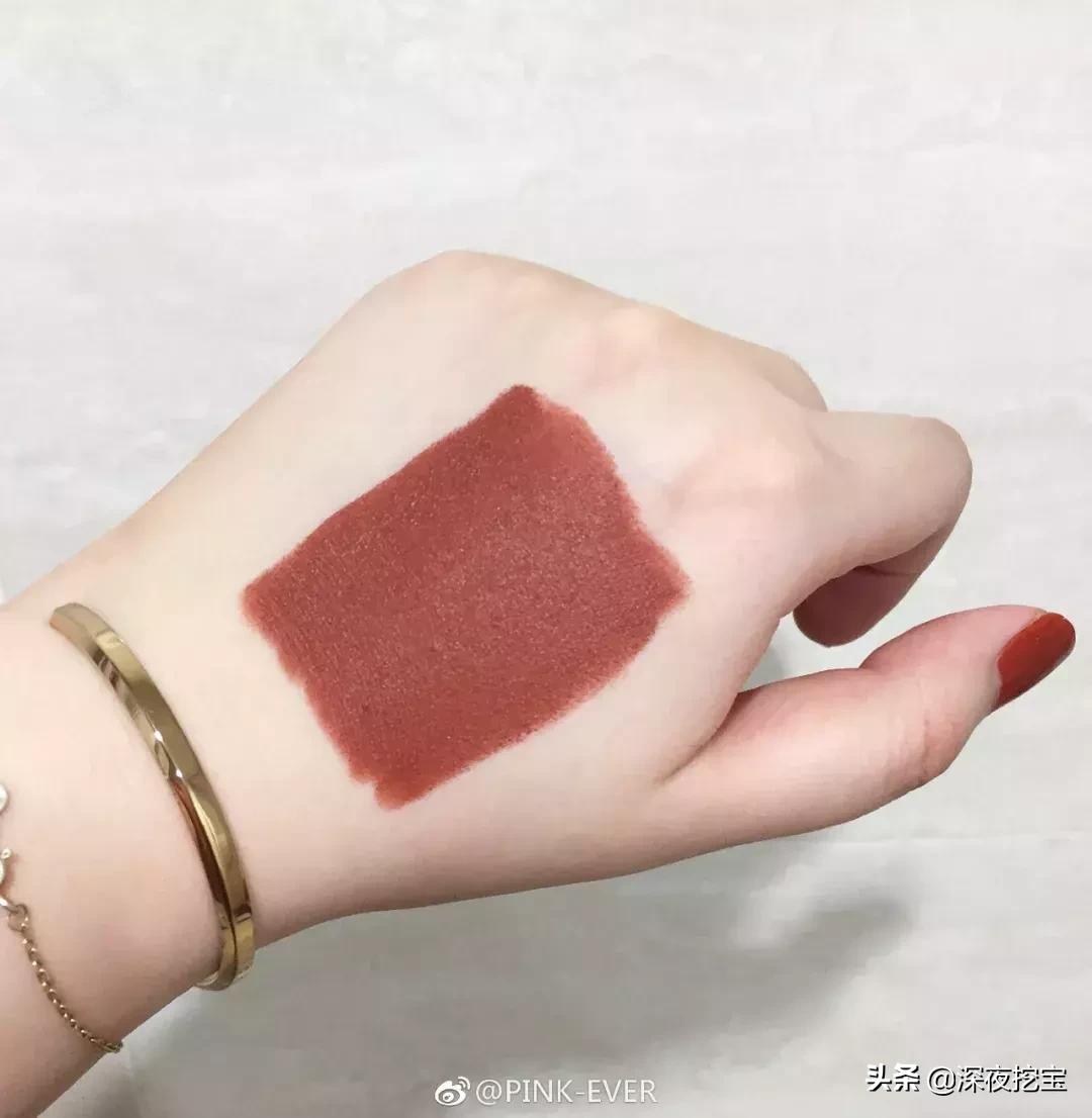 哪款口红显白又百搭好看,最适合春夏的口红显白又显嫩