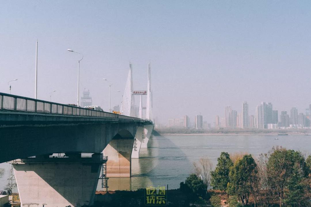 武汉的造桥水平,武汉造桥的视频