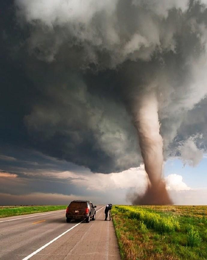 黑人球星拒绝下跪,球衣销量暴涨