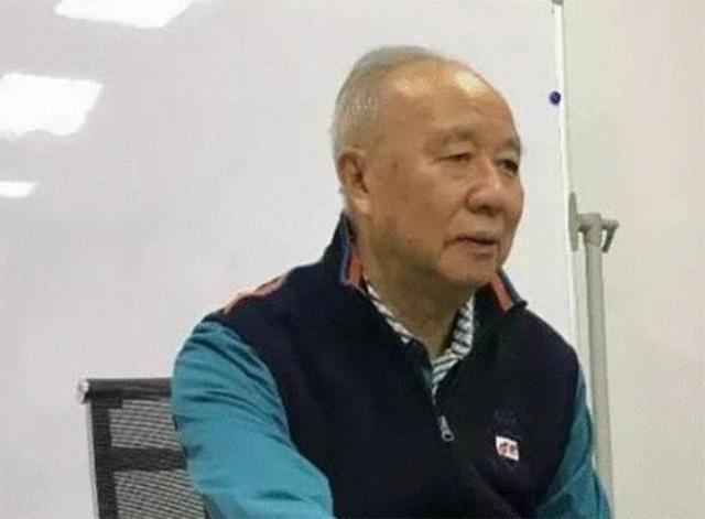 锒铛入狱16年,76岁首富出狱时以为还有264套房,后来如何?