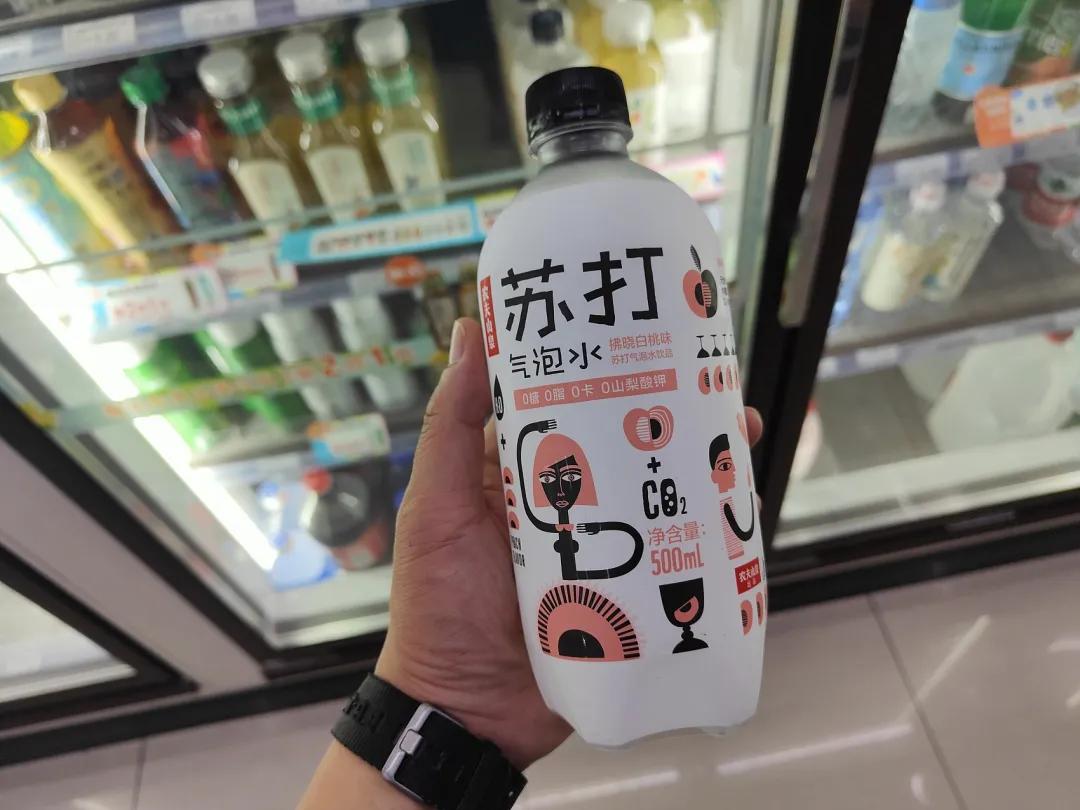 钟睒睒vs李嘉诚,钟睒睒对抗一群人