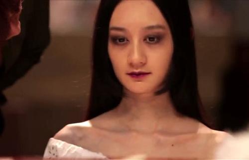 女子网上买了个狐仙供奉，白天变得越来越美，晚上却因此丑陋