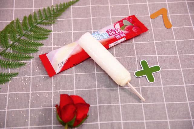 揪住夏天的尾巴狠狠咬一口烤鸡翅,测评又贵又好吃的雪糕