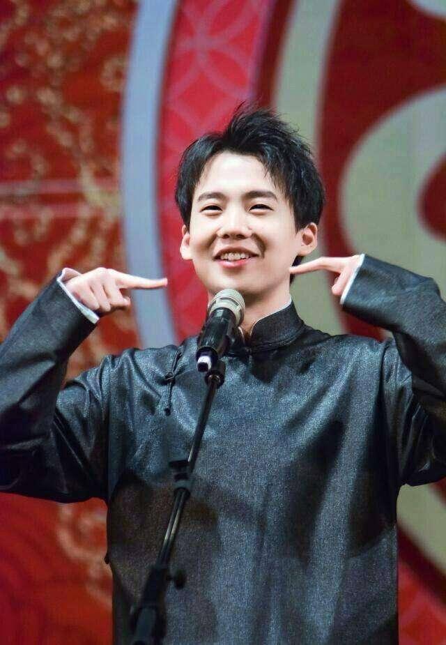 郭麒麟现在是否反超岳云鹏了,郭麒麟挣钱德云社分成吗